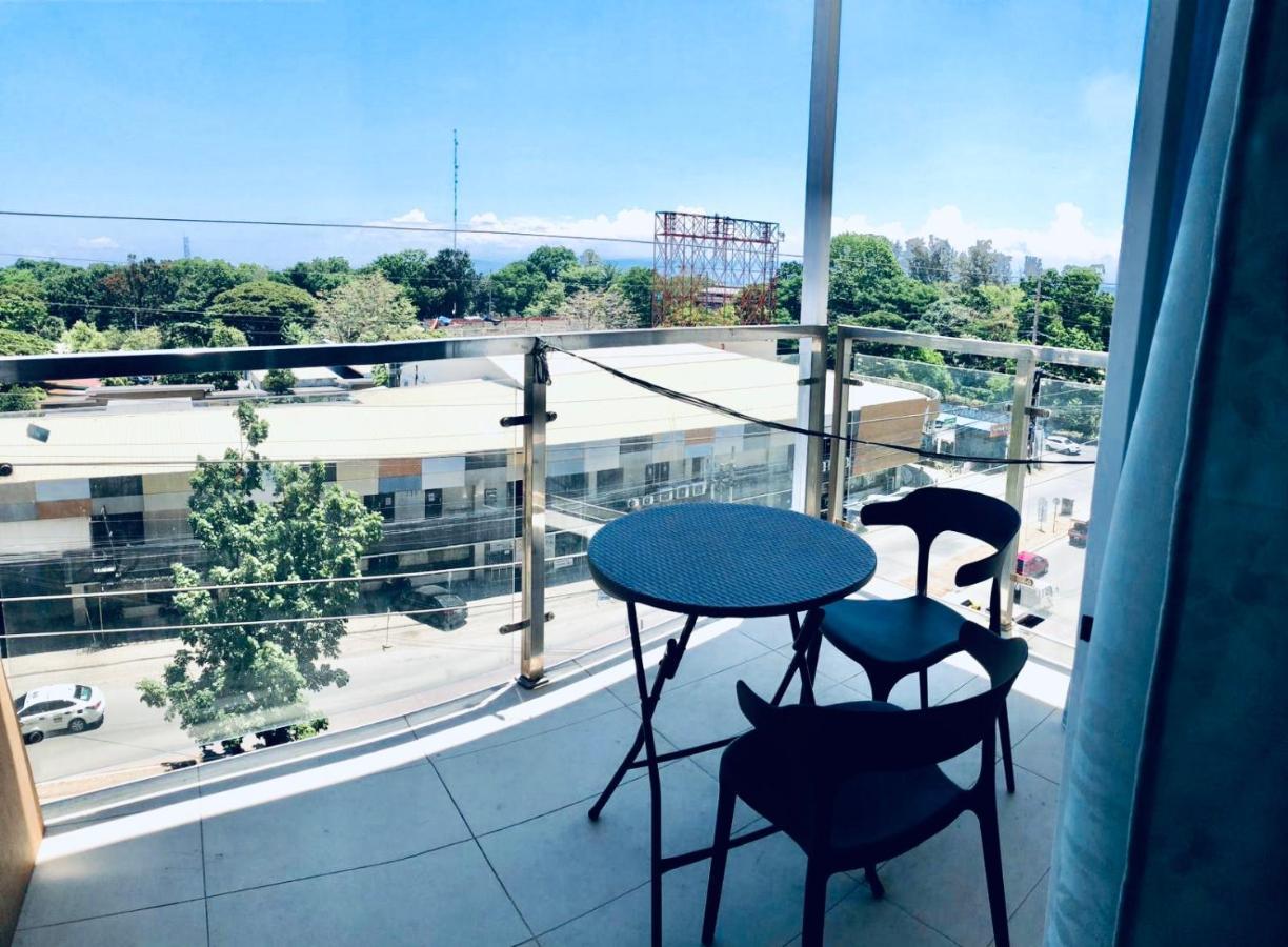 Condo At Primavera City Next To Sm Mall Кагаян де Оро Екстериор снимка
